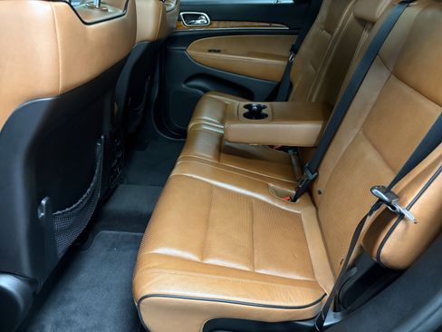 Used 2012 Jeep Grand Cherokee Overland AWD/4WD image 16