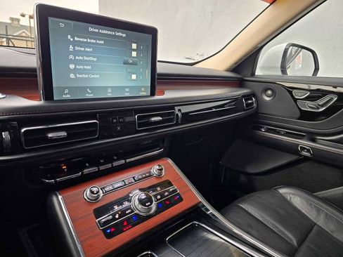Used 2021 Lincoln Aviator Reserve w/ Equipment Group 208A image 33