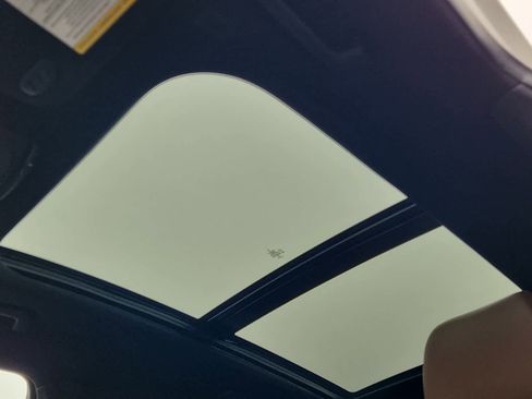 Used 2022 Lincoln Nautilus Reserve w/ Equipment Group 201A image 13