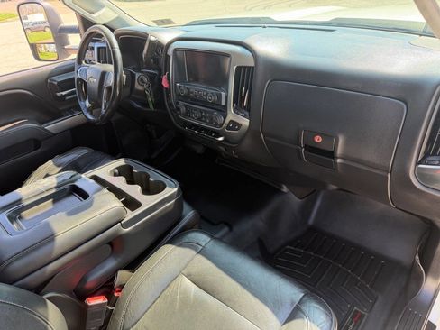 Used 2015 Chevrolet Silverado 3500 LT w/ LT Convenience Package image 8