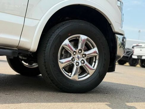 Used 2019 Ford F150 Lariat w/ Equipment Group 502A Luxury AWD/4WD image 43