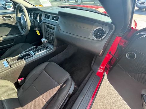 Used 2012 Ford Mustang Coupe RWD image 22
