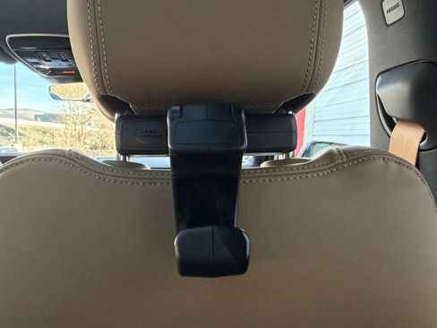 New 2026 Land Rover Range Rover SE image 28