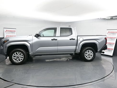Used 2025 Toyota Tacoma SR image 5