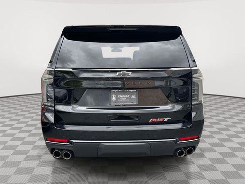 Used 2026 Chevrolet Suburban RST w/ Comfort Package AWD/4WD image 3