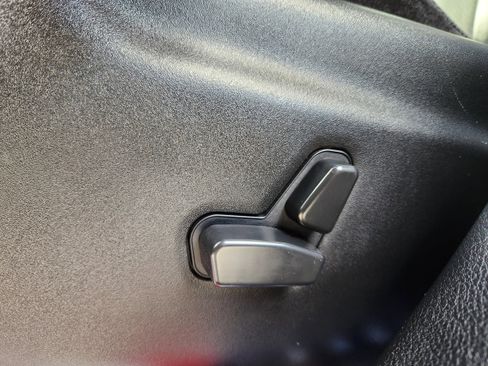 Used 2021 Jeep Grand Cherokee Limited w/ Luxury Group II image 11