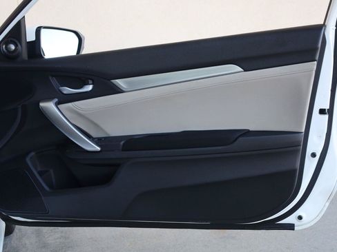 Used 2018 Honda Civic EX-T image 21