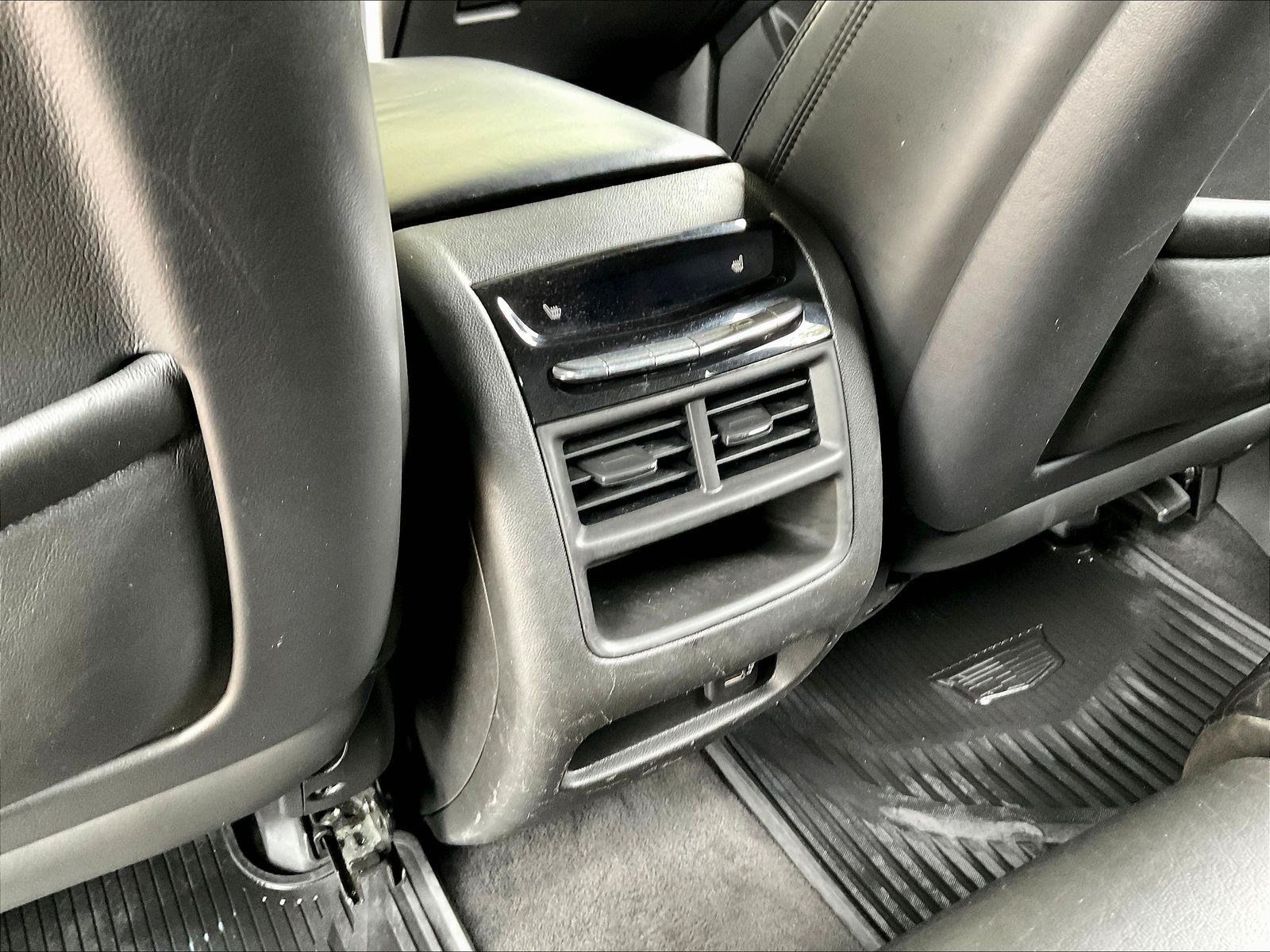 Used 2019 Cadillac XT5 Platinum AWD/4WD image 10