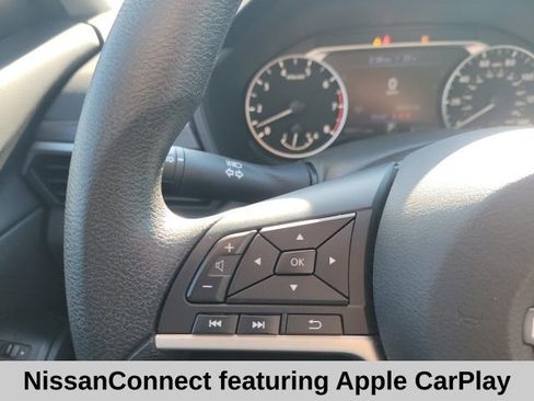 Used 2024 Nissan Altima 2.5 SV image 10