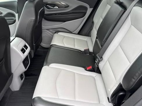 Used 2023 GMC Terrain SLT w/ Infotainment Package II AWD/4WD image 25