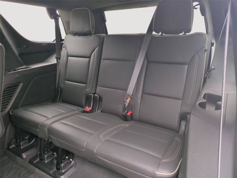 Used 2023 Chevrolet Tahoe Premier AWD/4WD image 32
