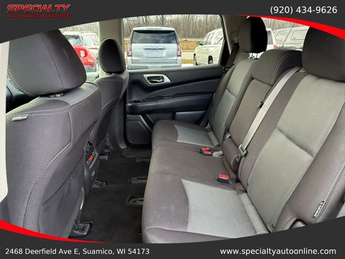 Used 2020 Nissan Pathfinder S image 24