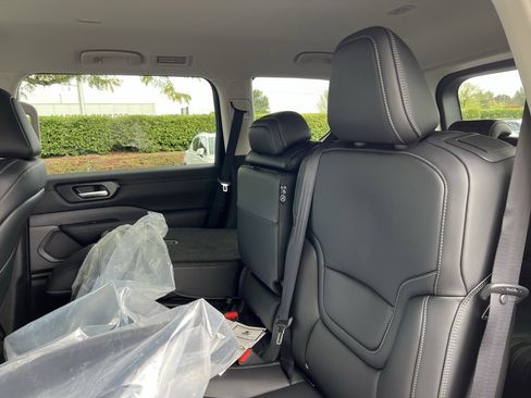 New 2026 Nissan Armada SV image 26