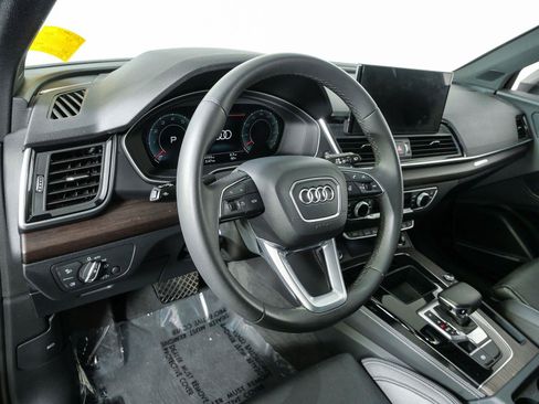 Used 2023 Audi Q5 2.0T Premium Plus w/ Premium Plus Package AWD/4WD image 4