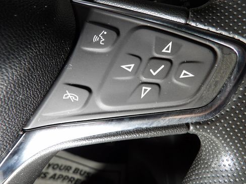 Used 2021 Chevrolet Equinox LT AWD/4WD image 17