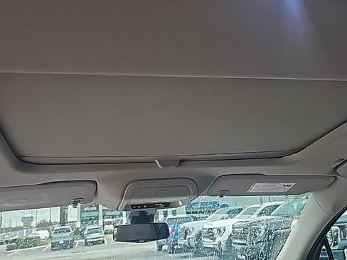 Used 2020 Buick Enclave Avenir w/ Avenir Technology Package image 19