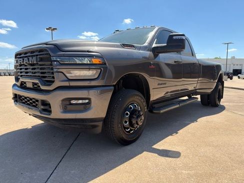 New 2026 RAM 3500 Big Horn AWD/4WD image 9