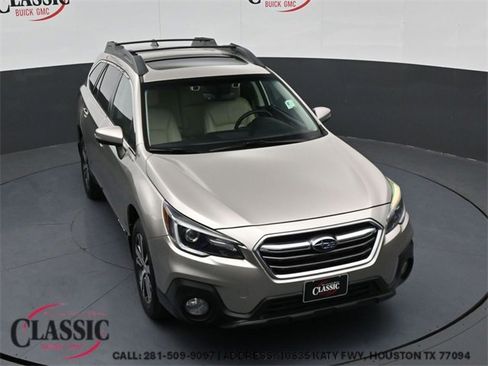 Used 2018 Subaru Outback 2.5i Limited image 1