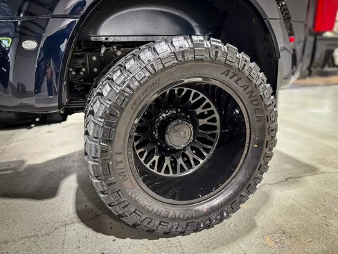 Used 2025 Ford F450 Platinum w/ Platinum Plus Package AWD/4WD image 9