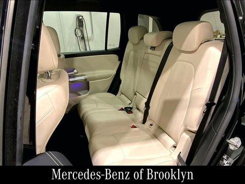 Certified 2022 Mercedes-Benz GLB 250 4MATIC image 21