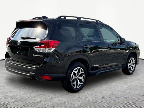 Used 2024 Subaru Forester Premium AWD/4WD image 5