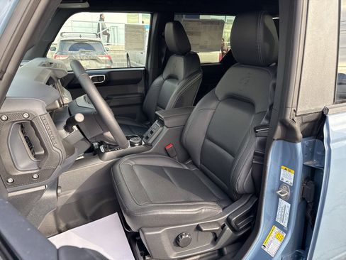 New 2025 Ford Bronco Badlands AWD/4WD image 2