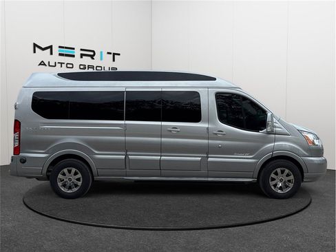 Used 2019 Ford Transit 150 148 Low Roof w/ Exterior Upgrade Package RWD image 10