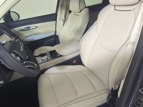 New 2026 Genesis GV70 2.5T Advanced AWD/4WD image 16
