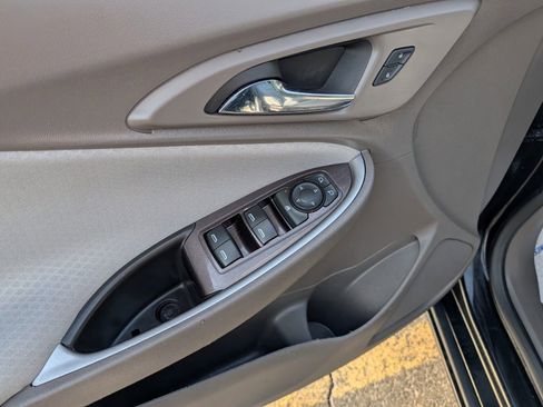 Used 2017 Chevrolet Malibu LS image 22