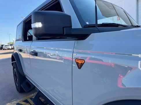 Used 2023 Ford Bronco Badlands image 13