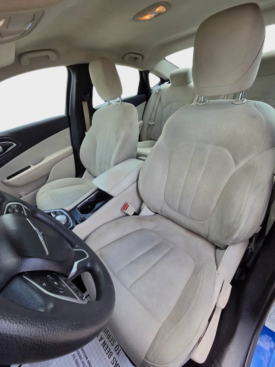 Used 2015 Chrysler 200 Limited FWD image 9