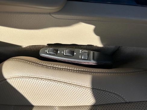 Used 2013 Mercedes-Benz E 350 Coupe image 26