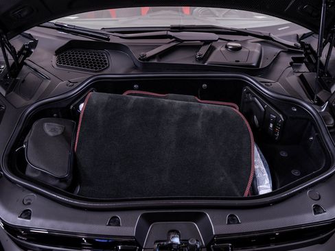 Used 2024 Lamborghini Revuelto image 25