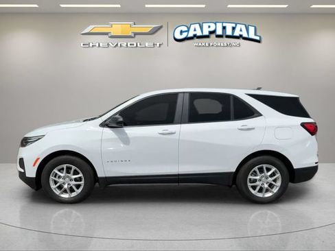 Used 2024 Chevrolet Equinox LS FWD image 2