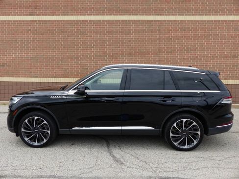 Used 2023 Lincoln Aviator AWD w/ Elements Package image 5
