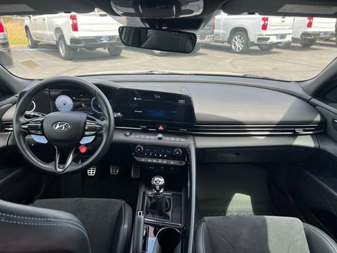 Used 2022 Hyundai Elantra N FWD image 25