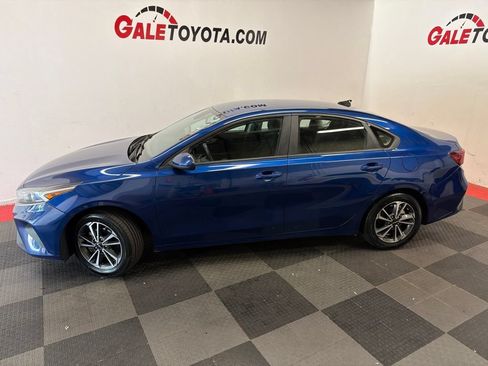 Used 2023 Kia Forte LXS FWD image 9