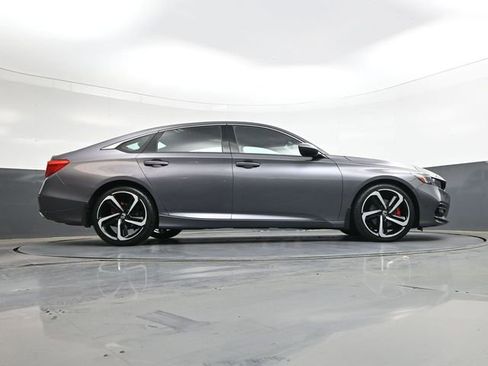 Used 2018 Honda Accord Sport image 30