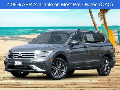Used 2023 Volkswagen Tiguan SE FWD image 1
