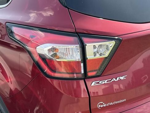 Used 2018 Ford Escape SE AWD/4WD image 9