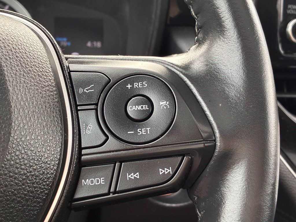 Used 2022 Toyota Corolla Cross LE w/ Moonroof Package AWD/4WD image 23