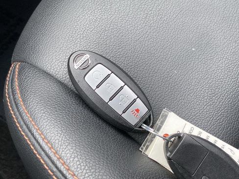 Used 2019 Nissan Kicks SR w/ SR Premium Package image 20