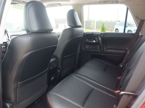 Used 2020 Toyota 4Runner TRD Off-Road Premium w/ Moonroof Package AWD/4WD image 17