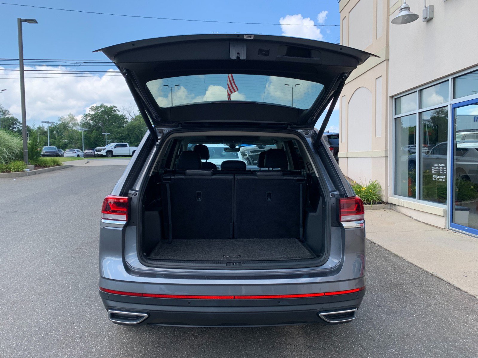 Used 2021 Volkswagen Atlas SEL AWD/4WD image 8