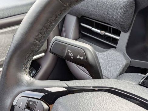 Certified 2025 Ford Explorer Platinum RWD image 26