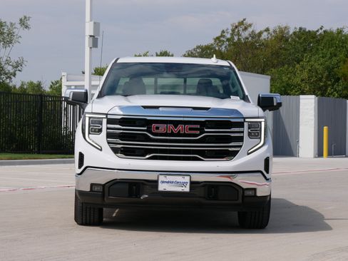 Used 2023 GMC Sierra 1500 SLT RWD image 3