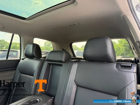 Used 2023 Volkswagen Atlas SE w/ Panoramic Sunroof Package FWD image 10