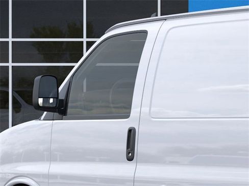 New 2025 Chevrolet Express 2500 Extended image 12