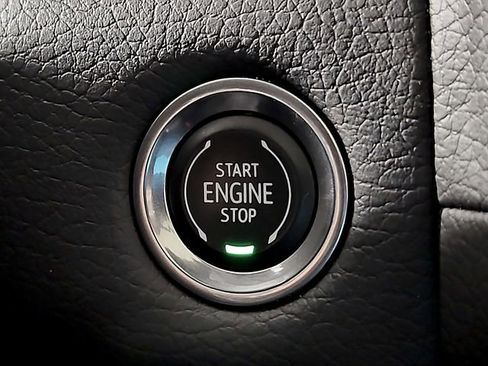 Used 2023 GMC Yukon XL Denali w/ Denali Reserve Package AWD/4WD image 28