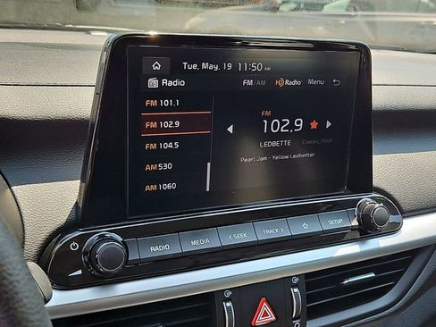 Certified 2024 Kia Forte LXS w/ LXS Technology Package FWD image 17